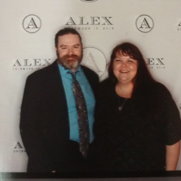 Meet your Posher, Lori - Picture 3 of 3